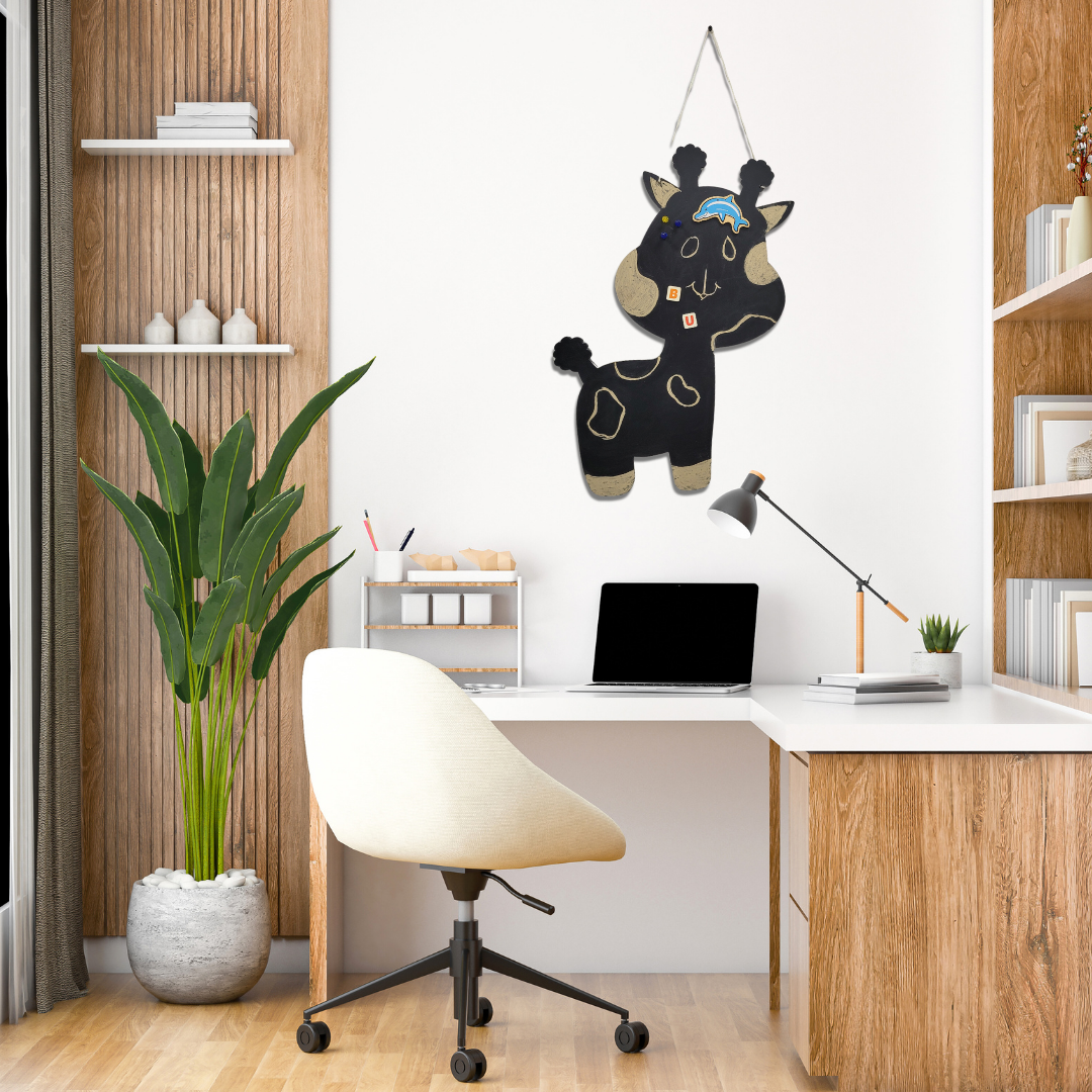 Wooden Wall Magnetic Chalkboard - Giraffe